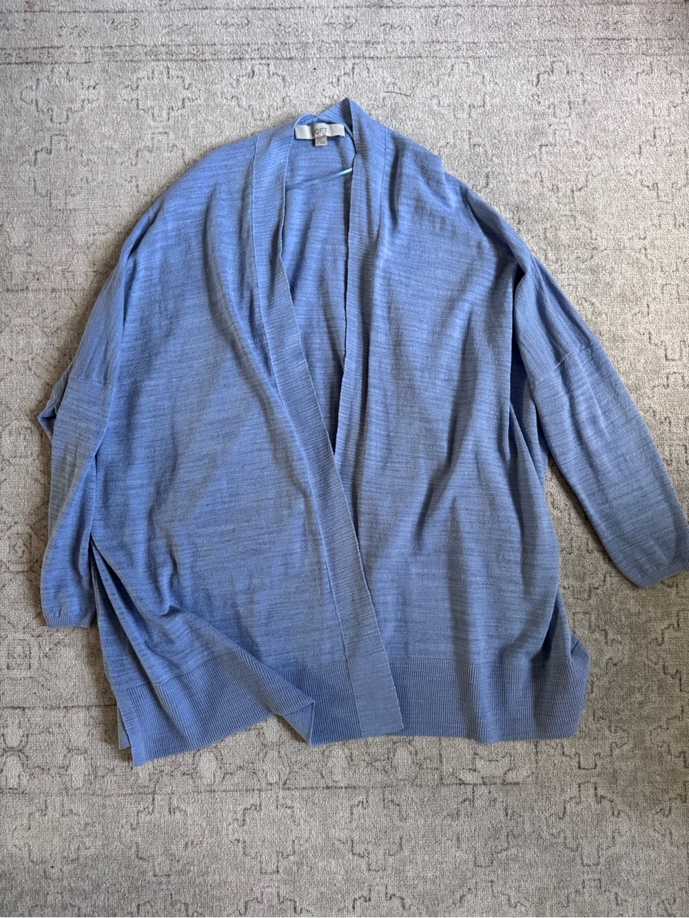 Ann Taylor LOFT Everyday V-Neck Cardigan